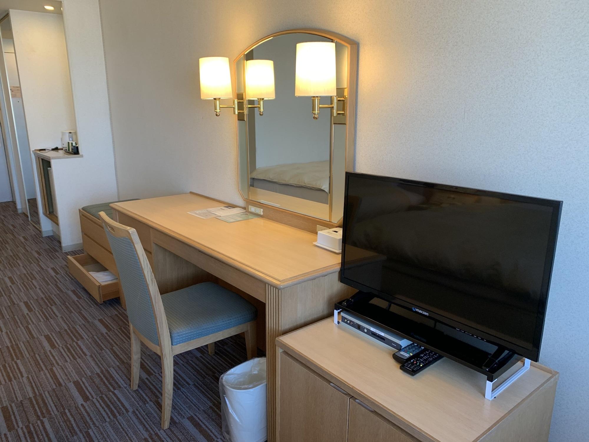 รีงะ รอยัล โฮทล นีฮามะ Hotel Niihama ภายนอก รูปภาพ