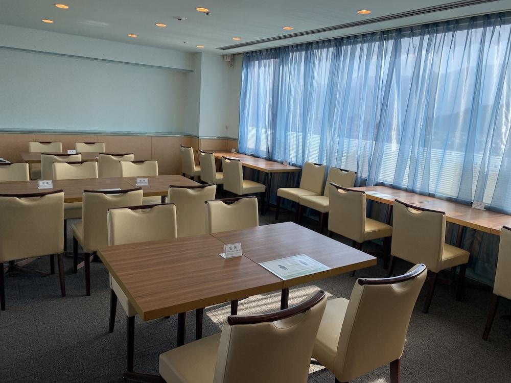 รีงะ รอยัล โฮทล นีฮามะ Hotel Niihama ภายนอก รูปภาพ