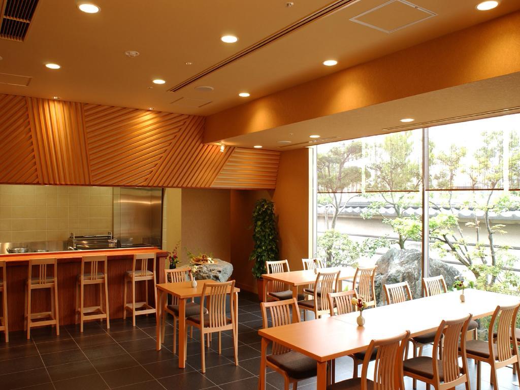 รีงะ รอยัล โฮทล นีฮามะ Hotel Niihama ภายนอก รูปภาพ